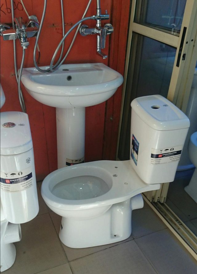 WATER CLOSET